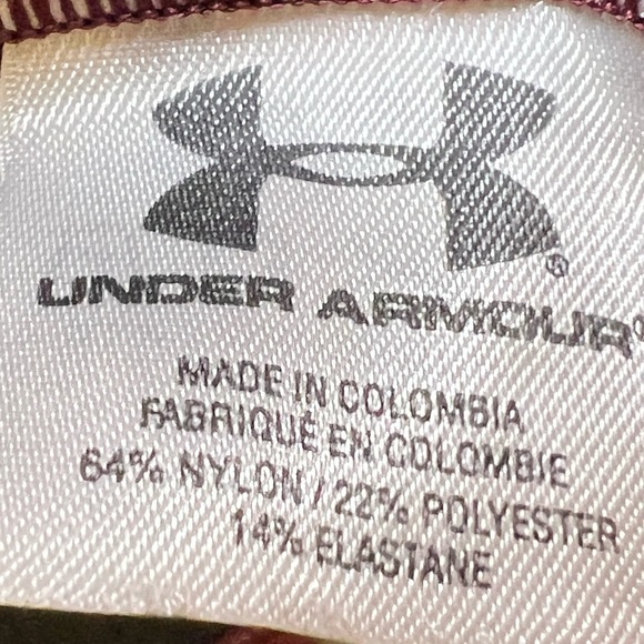 Men’s size L under armour burgundy turtleneck. EUC - Picture 3 of 4